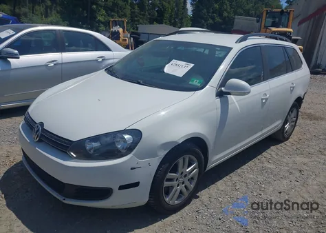 2014 Volkswagen Jetta Sportwagen 2.0L Tdi from USA, damaged, VIN 3VWPL7AJ0EM618720